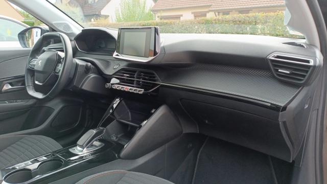 Peugeot E-208 image 1