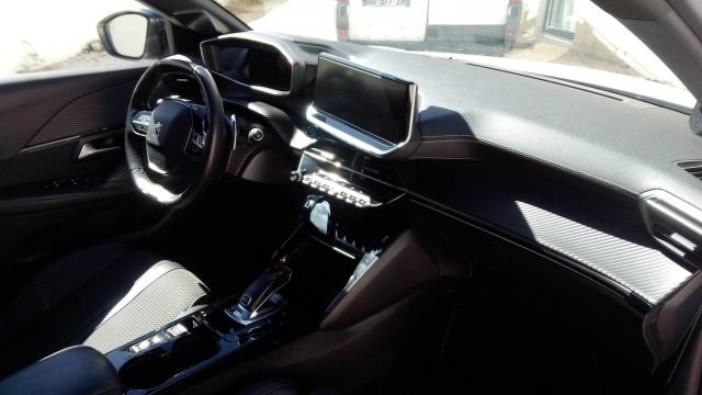 Peugeot 208 image 3