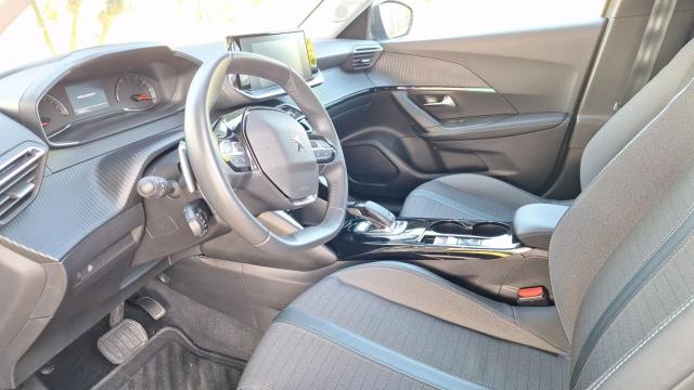 Peugeot 2008 image 5