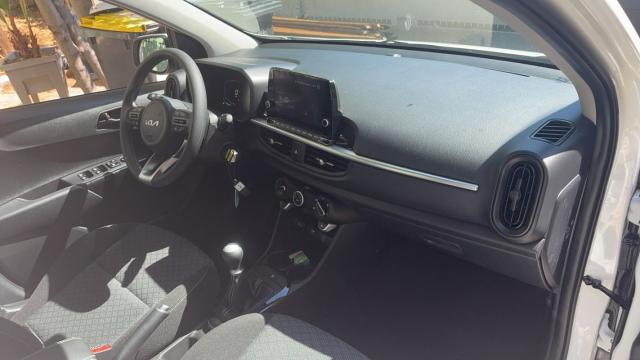 Kia Picanto image 7