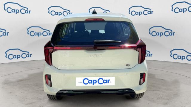 Kia Picanto image 8