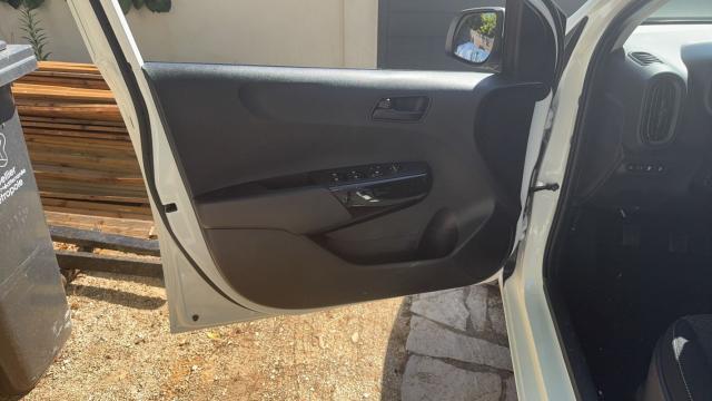 Kia Picanto image 1