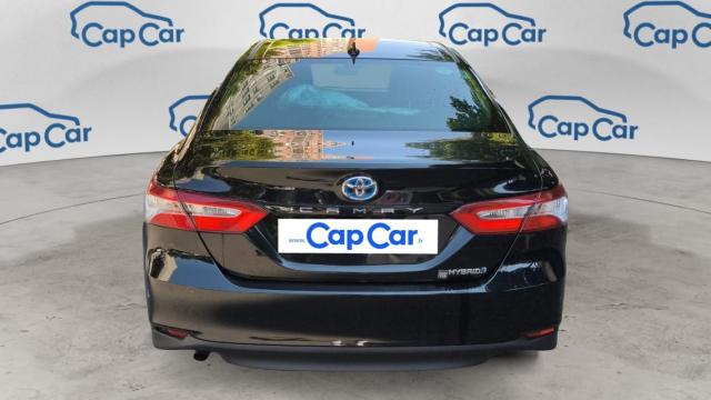Toyota Camry image 9
