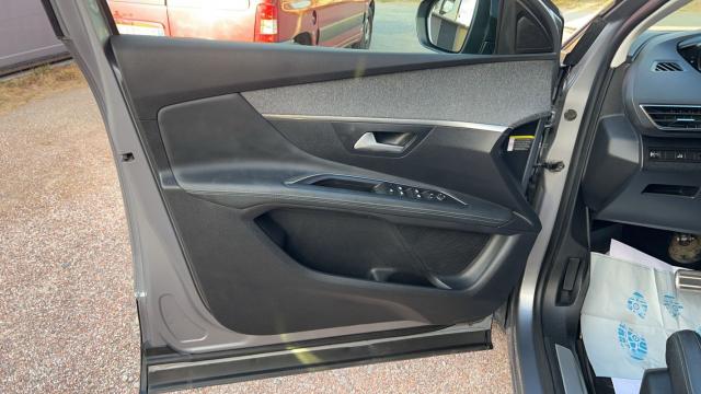 Peugeot 3008 image 8