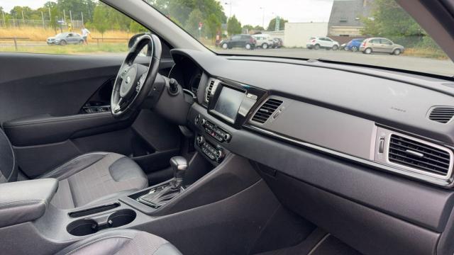 Kia Niro image 9