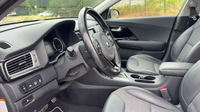Kia Niro image 5