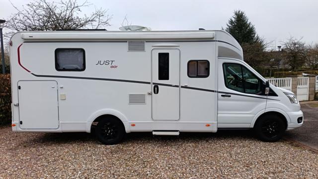 Ford Transit image 3