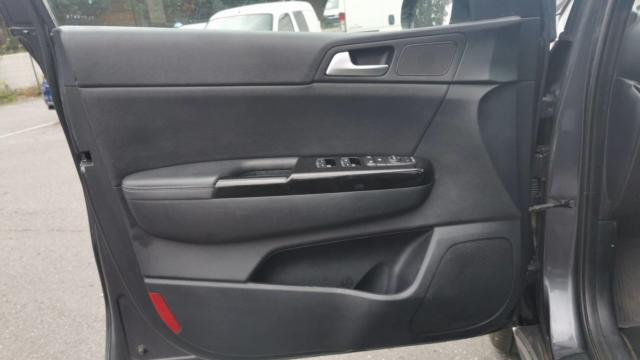 Kia Sportage image 8