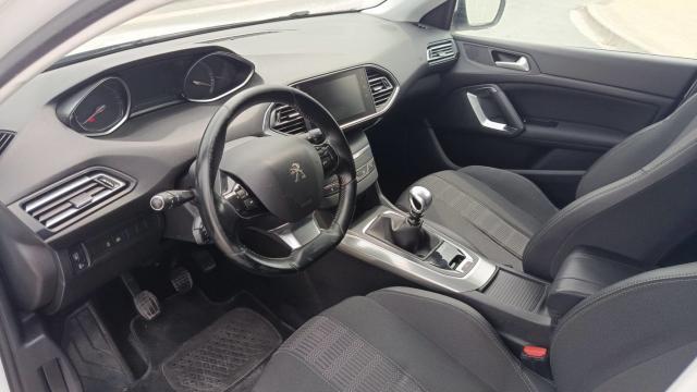 Peugeot 308 image 6