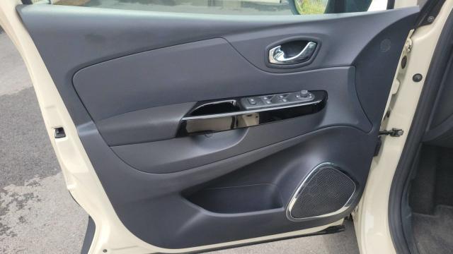 Renault Captur image 3