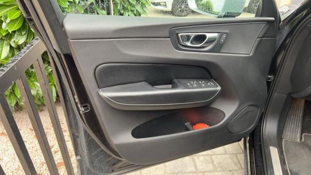 Volvo Xc60 image 9