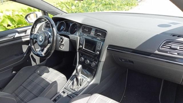 Volkswagen Golf image 9