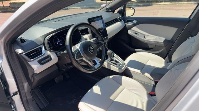 Renault Clio image 9
