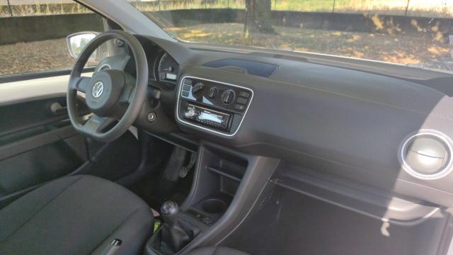 Volkswagen Up! image 2
