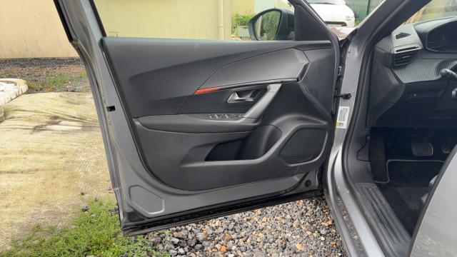 Peugeot 2008 image 4