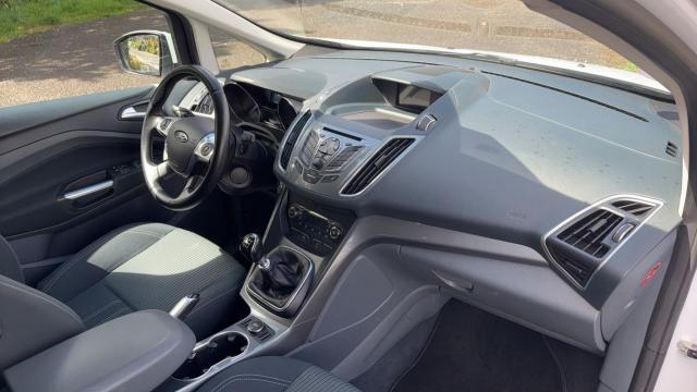 Ford C-Max image 7