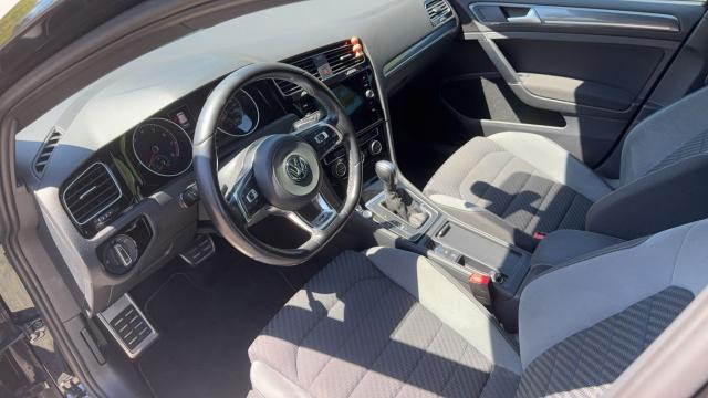Volkswagen Golf image 6