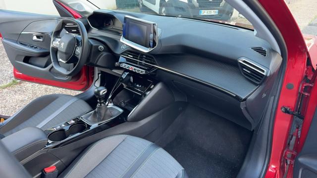 Peugeot 208 image 6