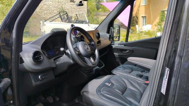 Mercedes Benz Sprinter image 4