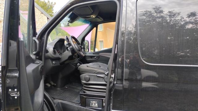 Mercedes Benz Sprinter image 9
