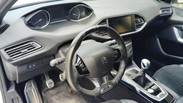 Peugeot 308 image 9