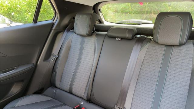 Peugeot 2008 image 8
