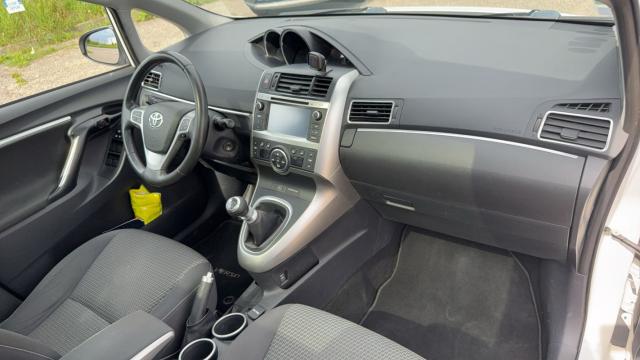 Toyota Verso image 9