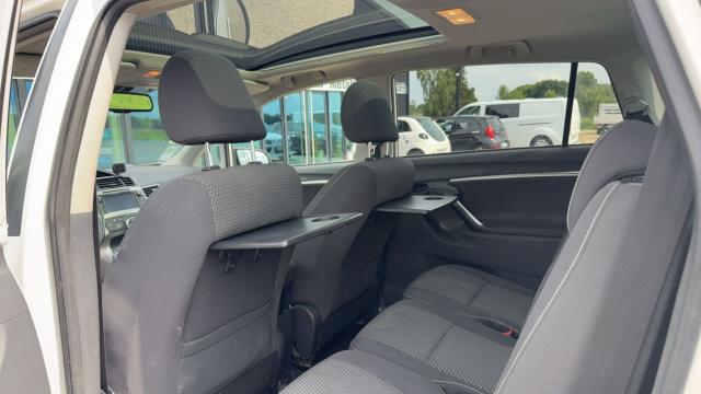 Toyota Verso image 2
