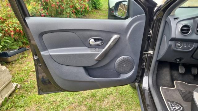 Dacia Sandero image 2