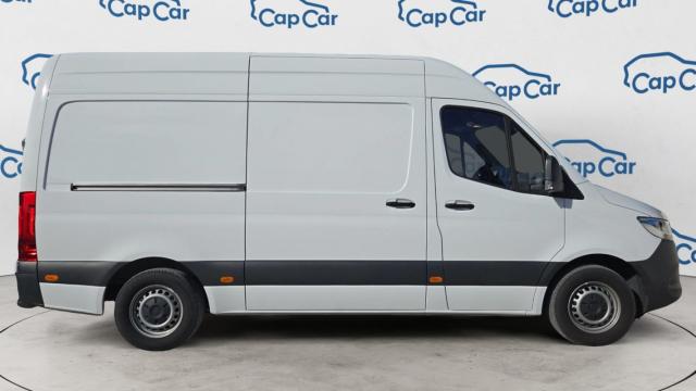 Mercedes Benz Sprinter image 3