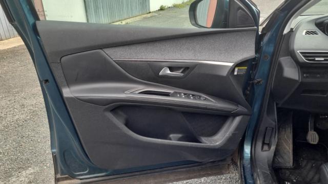 Peugeot 5008 image 4