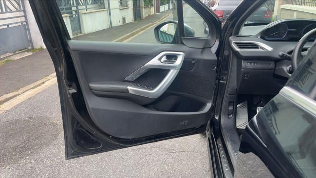 Peugeot 208 image 4