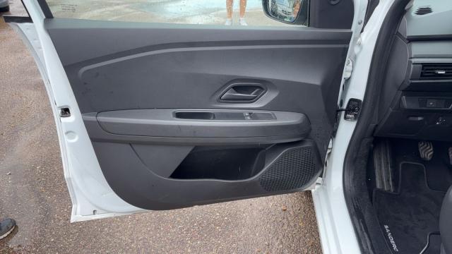 Dacia Sandero image 6