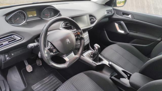 Peugeot 308 image 2