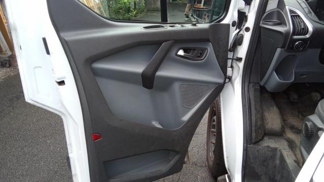 Ford Transit Custom image 6