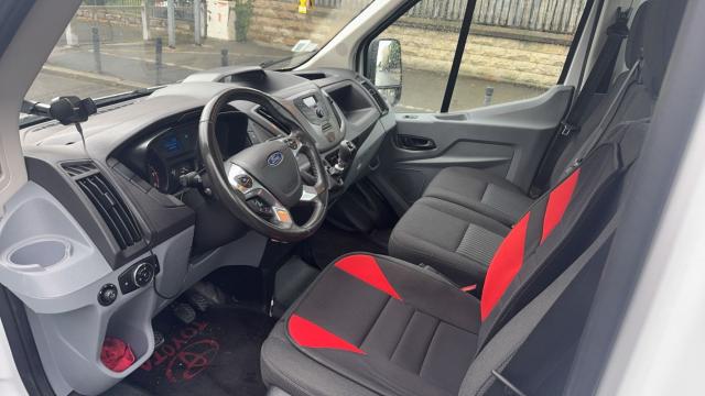 Ford Transit image 8