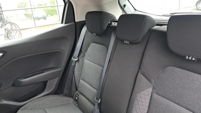 Renault Clio image 9