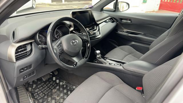 Toyota C-Hr image 6