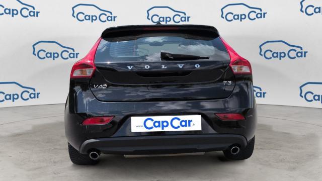 Volvo V40 image 2