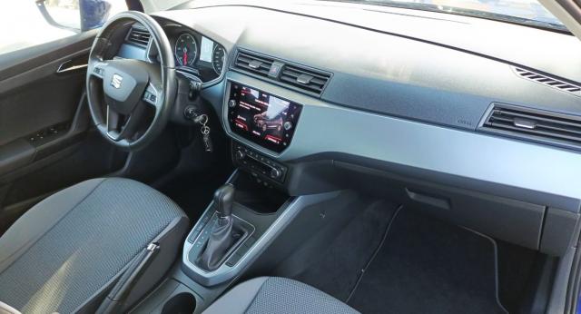 Seat Arona image 2