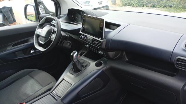 Peugeot Rifter image 8