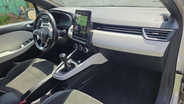 Renault Clio image 6