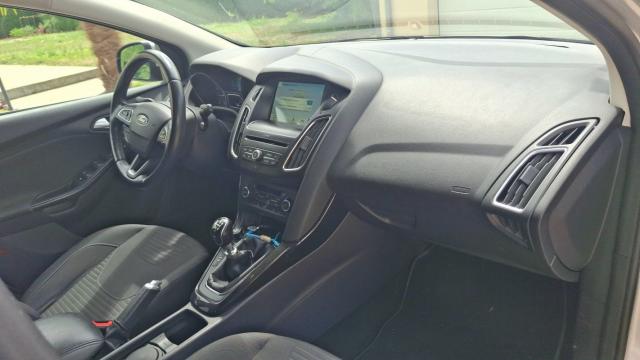 Ford Focus image 5