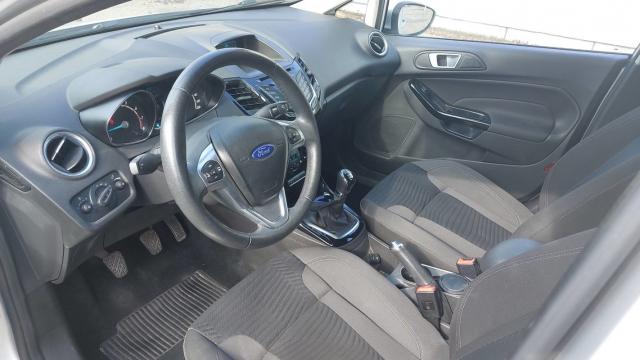 Ford Fiesta image 2