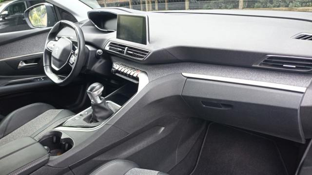 Peugeot 3008 image 1