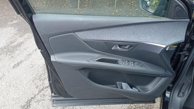 Peugeot 3008 image 6