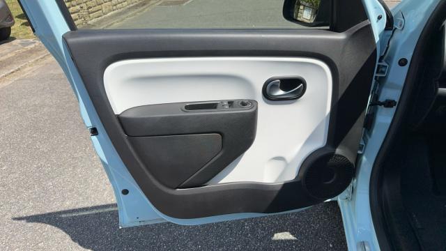 Renault Twingo image 8