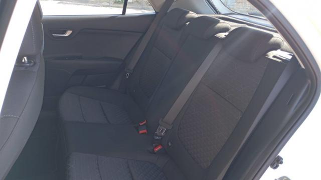 Kia Rio image 2