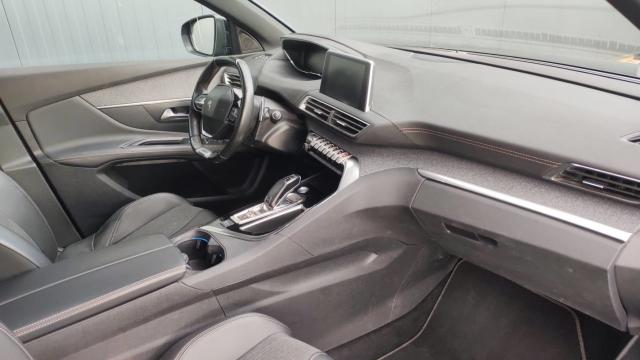 Peugeot 3008 image 2