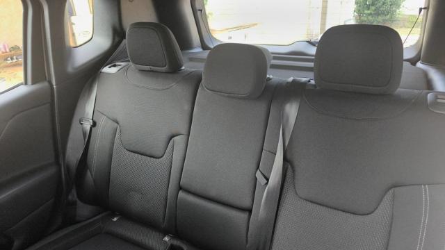 Jeep Renegade image 4
